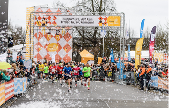Recordaantal van 850 teams lopen de 100 km-run voor Kom op tegen Kanker: 2.125.000 euro opgehaald
